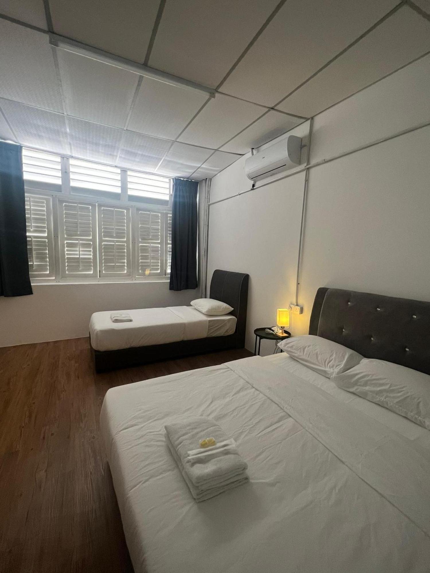 Хостел Aayu Seckchuan George Town Penang Экстерьер фото
